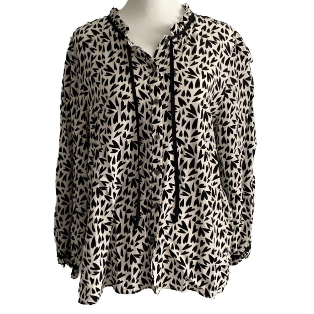 LOFT Women’s Cream with Black Hearts Button-down Top Blouse. Size: Large